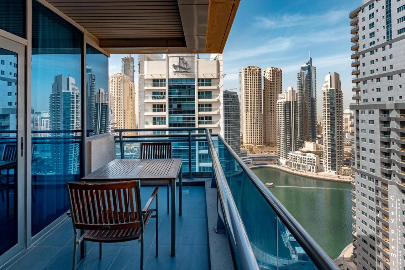 Two-Bedroom Premium Apartment Marina View