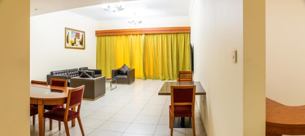 Suite Appartamento con 3 Camere da Letto