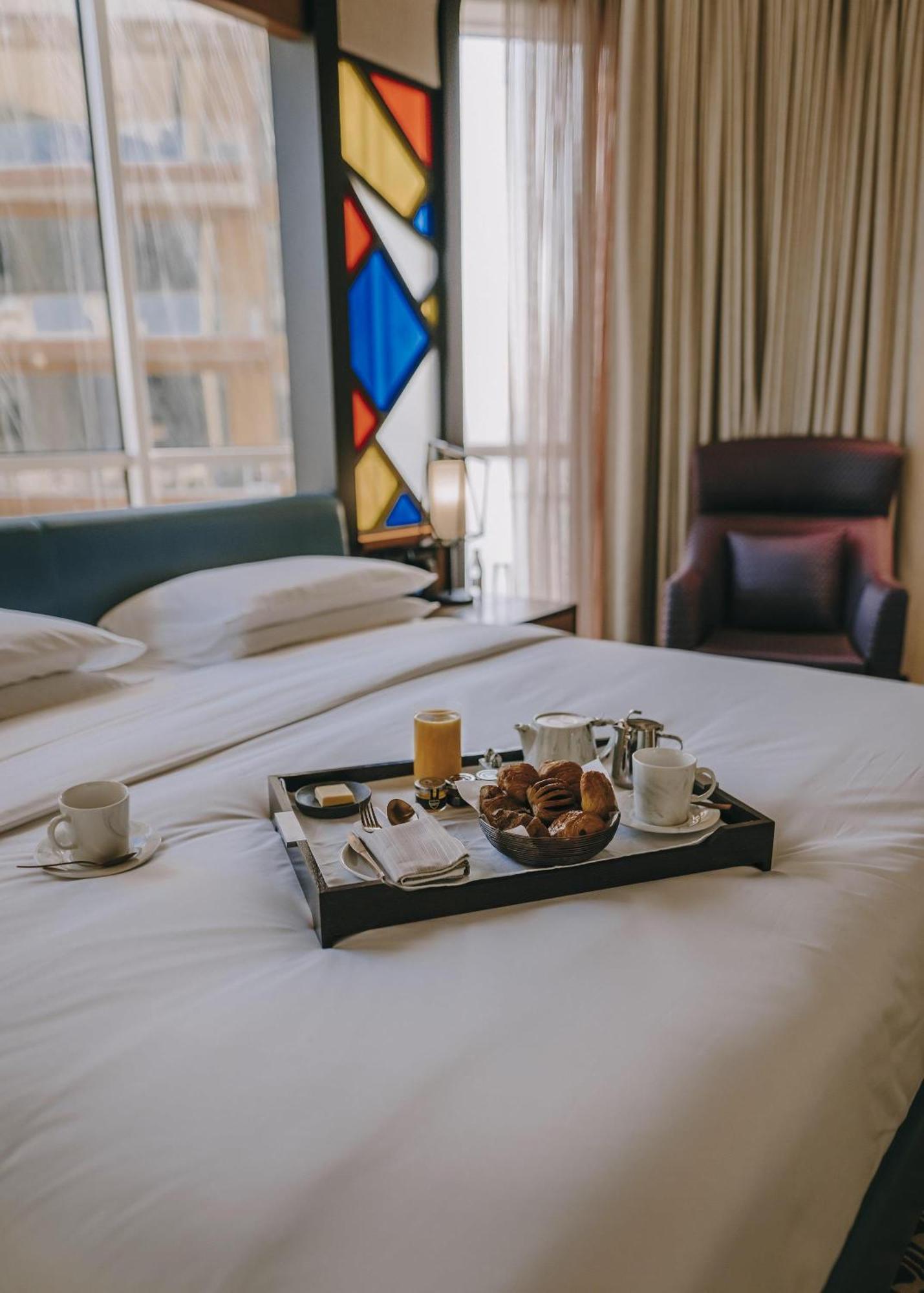 Spacious Andaz Suite Balcony