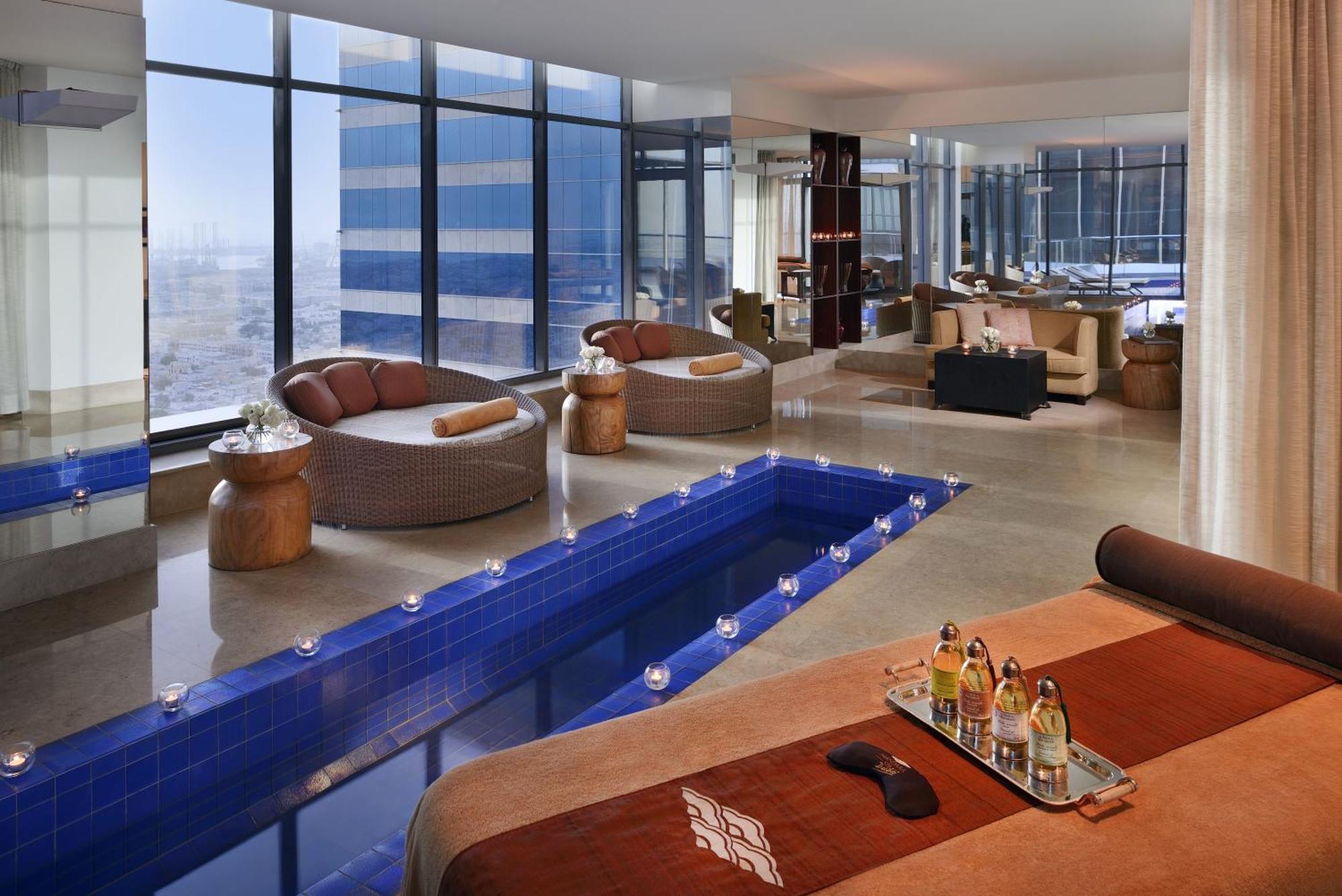 Royal Penthouse Suite,576894978:JPEG